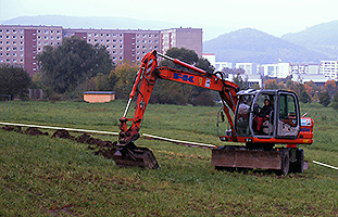Erster Spatenstich Spielplatz Drackendorf-10-2010