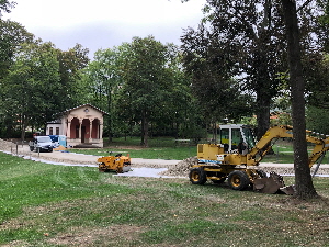 Beginn Bauarbeiten Anbau Teehäuschen und Neugestaltung Park 